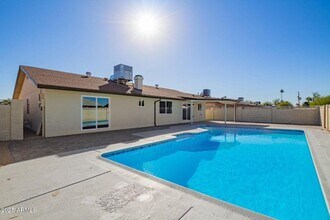 4220 W State Ave in Phoenix, AZ - Building Photo - Building Photo