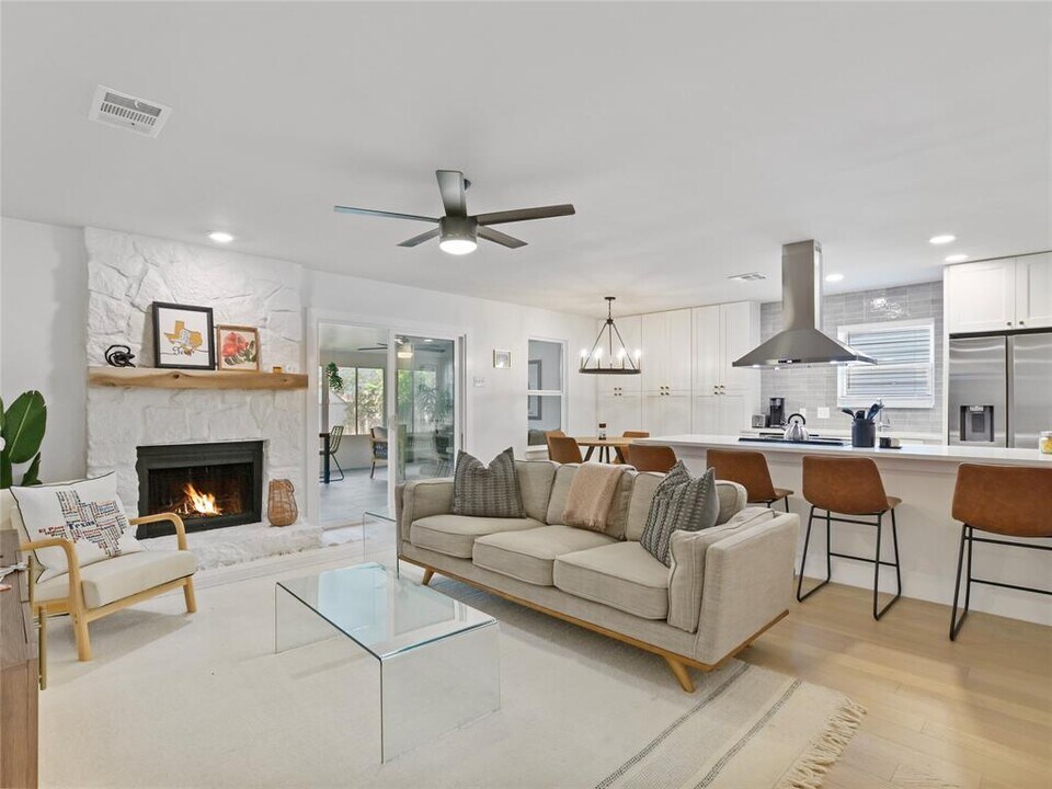 3601 Ambleside Dr in Austin, TX - Building Photo