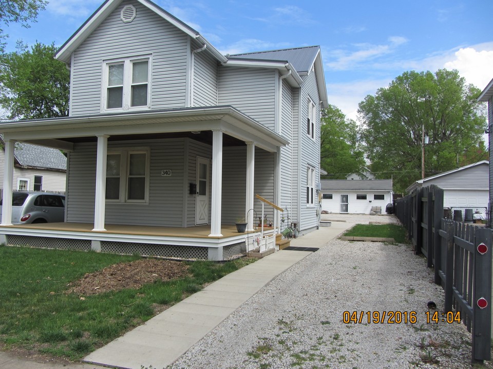 340 S Capitol St in Pekin, IL - Building Photo