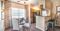 The Woodlands Apartments in Tyler, TX - Foto de edificio - Building Photo