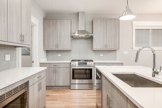 2145 S Halsted St in Chicago, IL - Building Photo - Building Photo