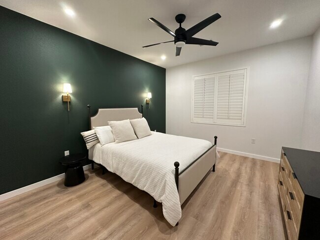 8412 S Holland Ct in Littleton, CO - Foto de edificio - Building Photo
