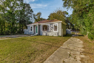 1206 Dexter Ave in Pensacola, FL - Foto de edificio - Building Photo