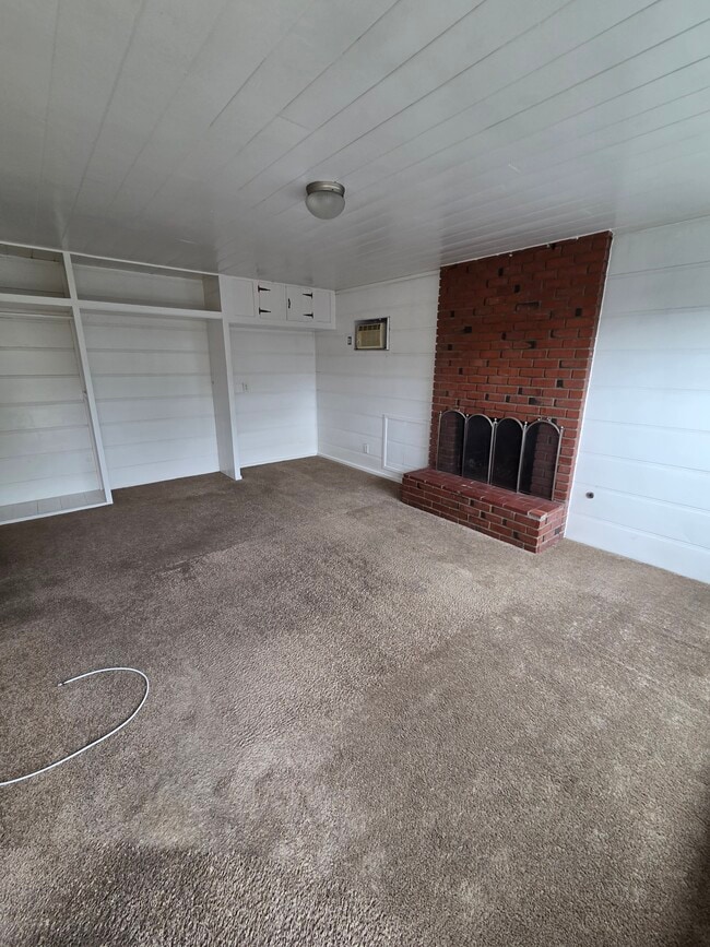 2675 E Harrison St, Unit 2675.5 in Carson, CA - Building Photo - Building Photo