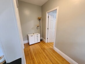 7 Lothian Rd, Unit 3 in Boston, MA - Building Photo - Building Photo