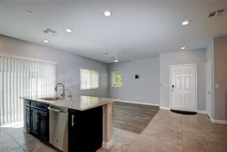 4465 Violet Flowers St in North Las Vegas, NV - Building Photo - Building Photo