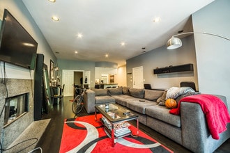 2629 N Ashland Ave in Chicago, IL - Building Photo - Building Photo