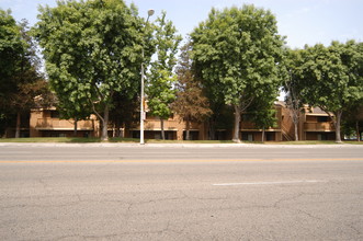 Fallkirk Campus Apartments in Riverside, CA - Building Photo - Other