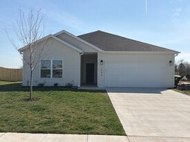 1048 Amherst Cir in Rogersville, MO - Building Photo