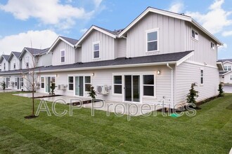 2288 Brome St in Lynden, WA - Foto de edificio - Building Photo