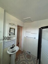 520 Lawrence Ave, Unit Furnished Unit in Elgin, IL - Building Photo - Building Photo