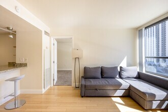 450 N Arlington Ave, Unit 801 in Reno, NV - Building Photo - Building Photo