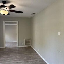 405 N Carr Ave in Sherman, TX - Building Photo - Building Photo