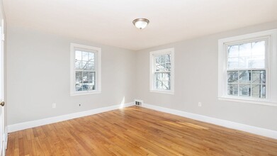 55 Colchester St, Unit 1 in Boston, MA - Building Photo - Building Photo