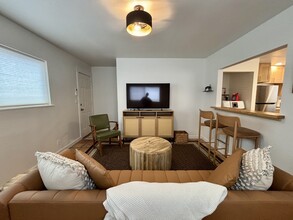 337 D St in Springfield, OR - Building Photo - Building Photo