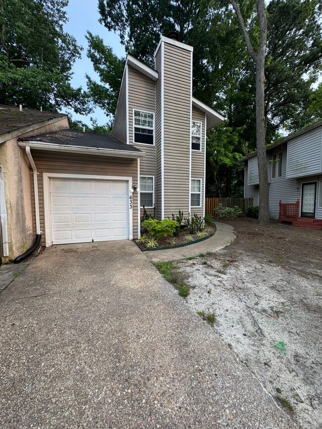 633 Pine Bnd in Chesapeake, VA - Building Photo - Building Photo