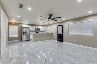 4401 Tiptop St in Fort Worth, TX - Building Photo - Building Photo