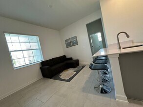 4137 Redbridge Loop, Unit 1 in Davenport, FL - Building Photo - Building Photo