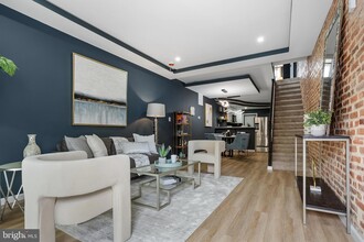2930 E Monument St, Unit 147 in Baltimore, MD - Building Photo - Building Photo
