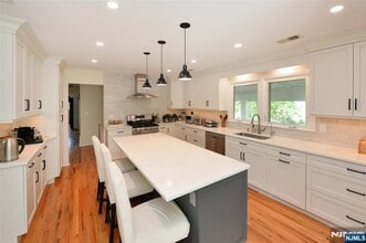 40-10 Paterson St in Fair Lawn, NJ - Building Photo - Building Photo