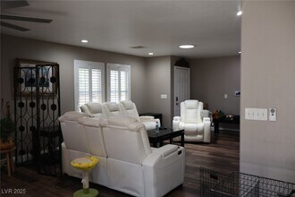 3124 Diamond Crest Ln in Henderson, NV - Building Photo - Building Photo