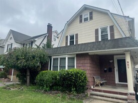 267 Plainfield Ave in Floral Park, NY - Building Photo