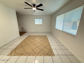38638 31st St E in Palmdale, CA - Building Photo - Building Photo
