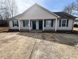 33 Carlton Pl in Jackson, TN - Building Photo