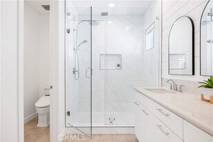 121 Fremont in Lake Forest, CA - Building Photo