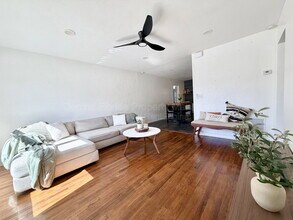 2005 Virginia Dr in Orlando, FL - Building Photo - Building Photo