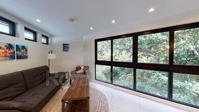 21 Kepola Pl in Honolulu, HI - Building Photo - Building Photo