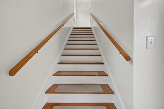 2328 McClendon St in Houston, TX - Building Photo - Building Photo