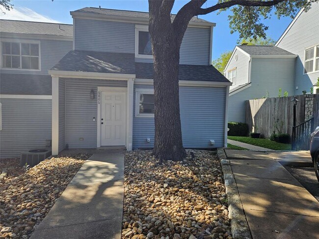 property at 6806 Old Quarry Ln