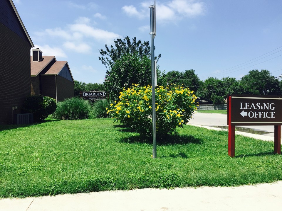 Briarbend Apartments in New Braunfels, TX - Building Photo