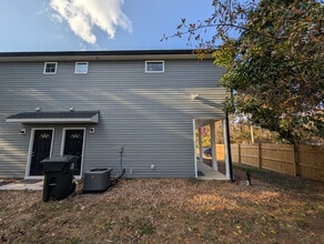 Room in Townhome on Mobley St in Clover, SC - Building Photo - Building Photo