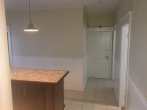 15 Montvale Rd, Unit 2 in Worcester, MA - Building Photo - Building Photo