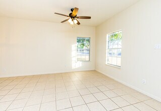 3001 Whisper Oaks Ln, Unit B in Georgetown, TX - Building Photo - Building Photo