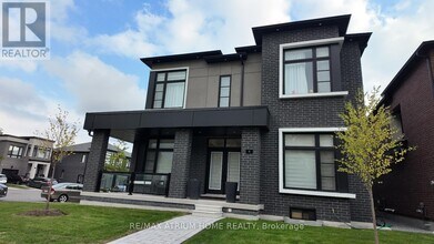 5 Norbury Crescent in Toronto, ON - Building Photo - Building Photo
