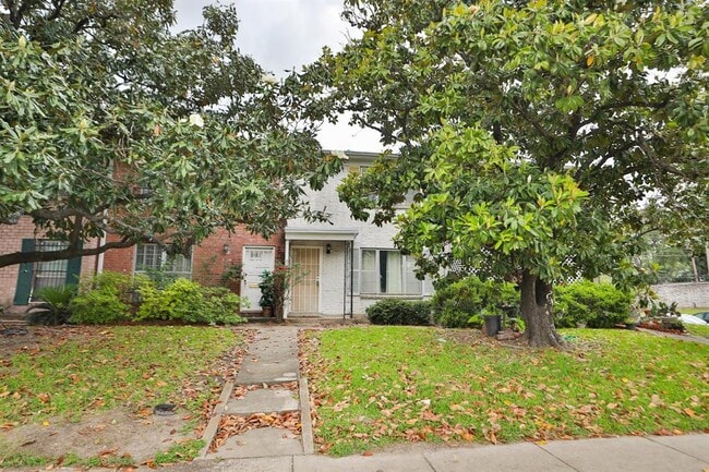 8202 Fondren Rd