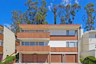 6520 Lucas Ave in Oakland, CA - Building Photo