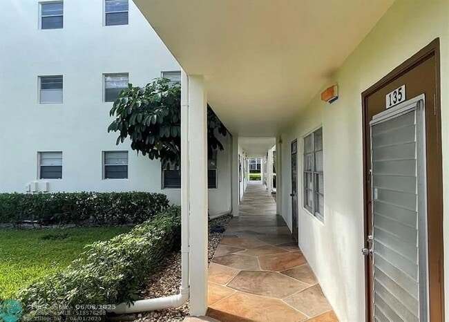 135 Mansfield D