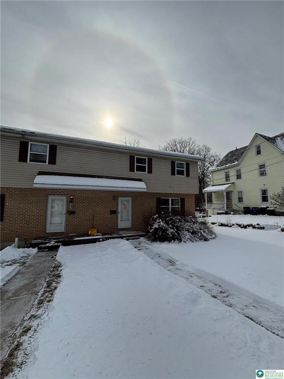 property at 818 William St