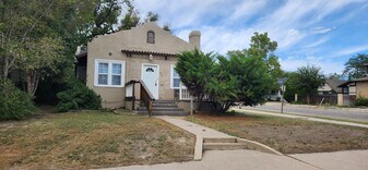 2327 West St in Pueblo, CO - Building Photo