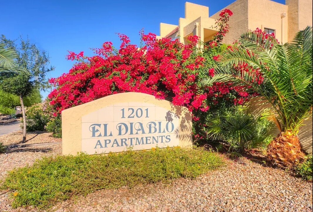 El Diablo Apartments Photo