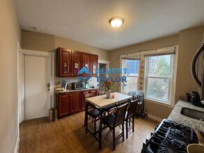8 Sunset St, Unit 1 in Boston, MA - Building Photo - Building Photo