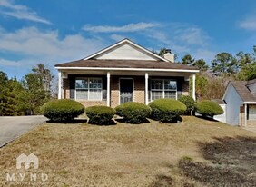 3940 Cypress Pointe Dr in Union City, GA - Building Photo