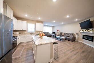 13864 Kaylemore Trl in Rosemount, MN - Building Photo - Building Photo