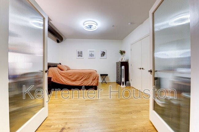 1005 S Shepherd Dr in Houston, TX - Building Photo - Building Photo