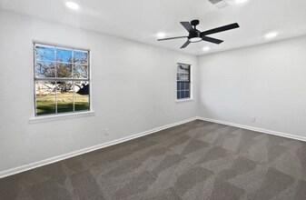 469 W Fulton St in Van Alstyne, TX - Building Photo - Building Photo