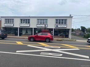 70 Broadway in Greenlawn, NY - Building Photo - Building Photo